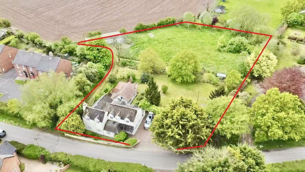 3 bedroom detached house for sale in Tibberton, Gloucester, GL2