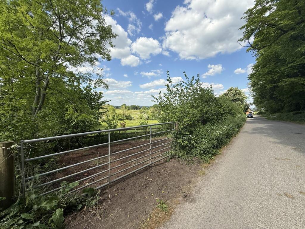 Main image of property: Taynton, Gloucester