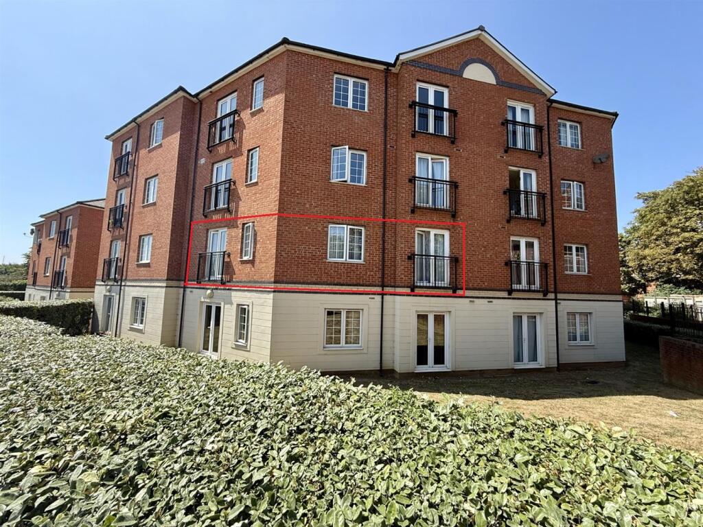 Main image of property: Great Western Road, Gloucester