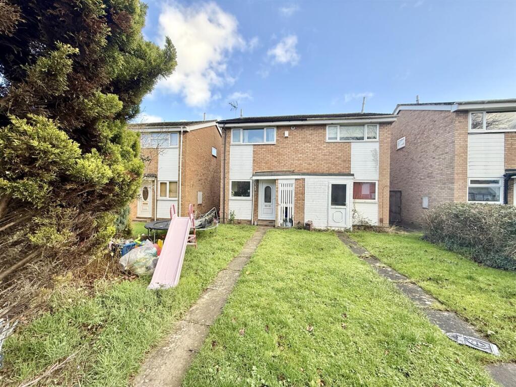 Main image of property: Redwood Close, Gloucester