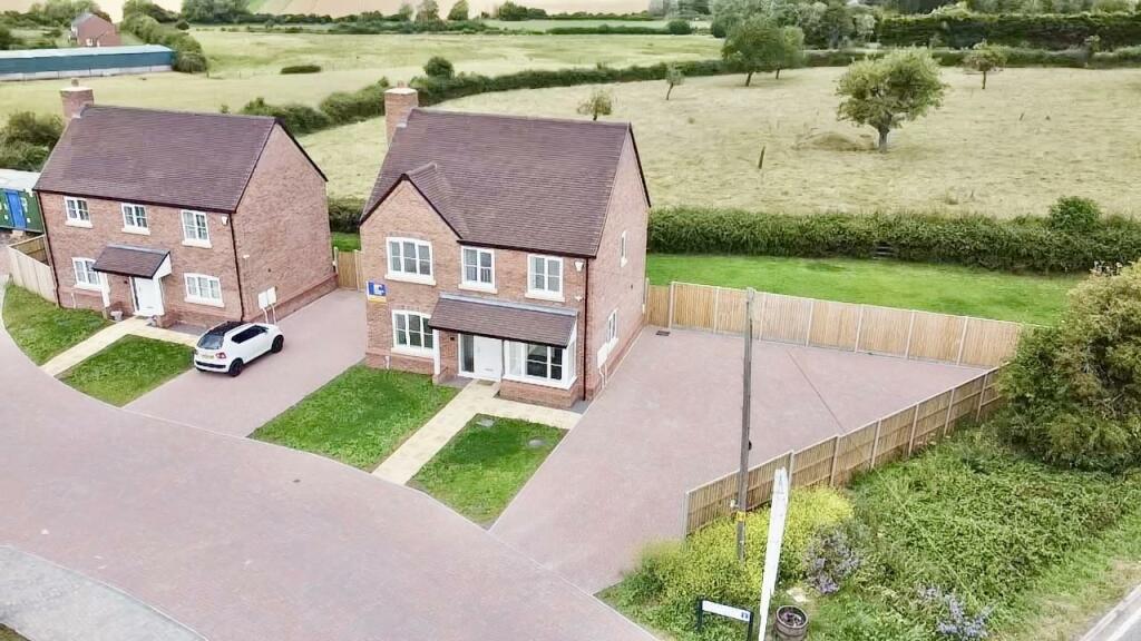 4 bedroom detached house for sale in Main Road, Minsterworth