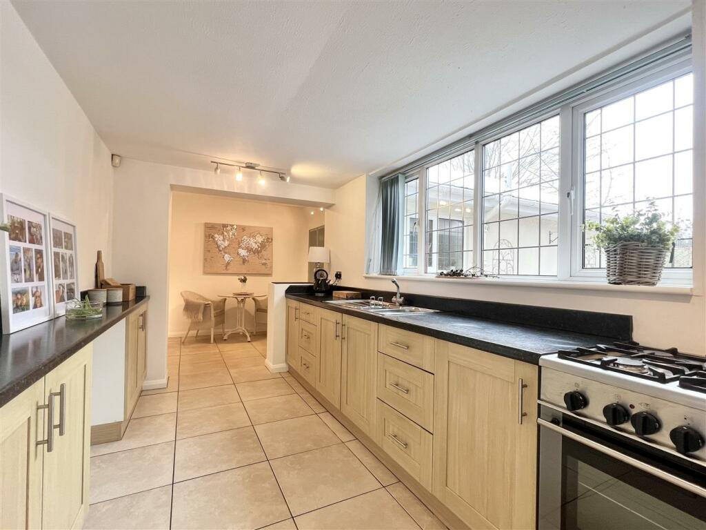 3 bedroom detached bungalow for sale in Kidderminster Road, Hagley