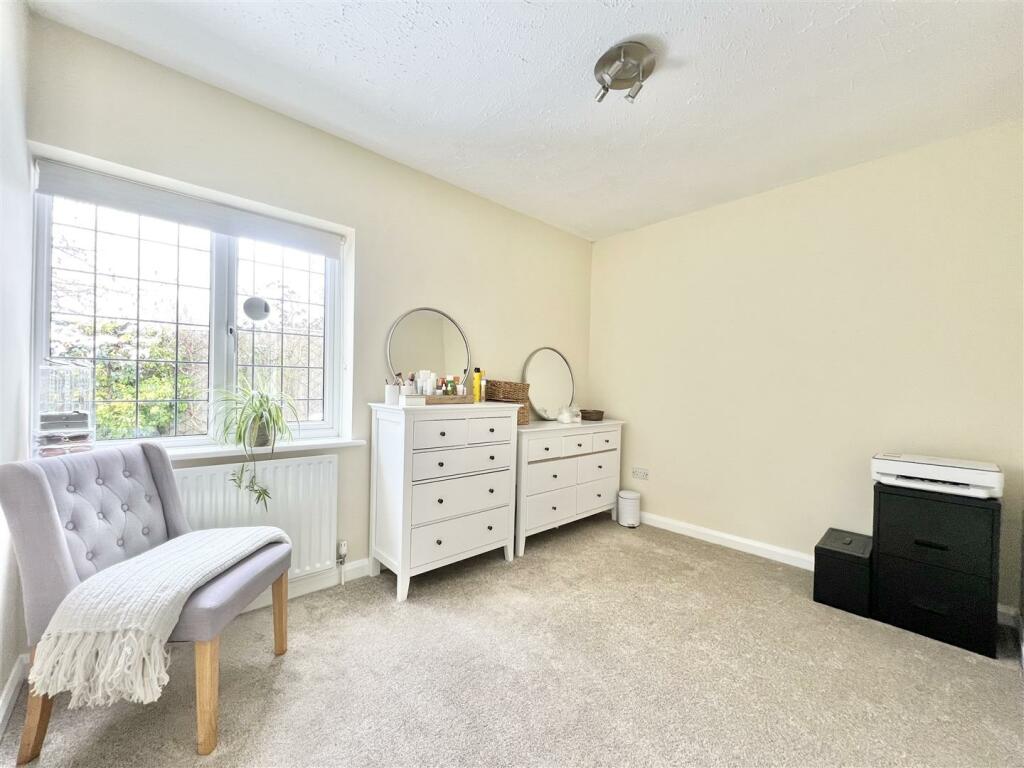 3 bedroom detached bungalow for sale in Kidderminster Road, Hagley