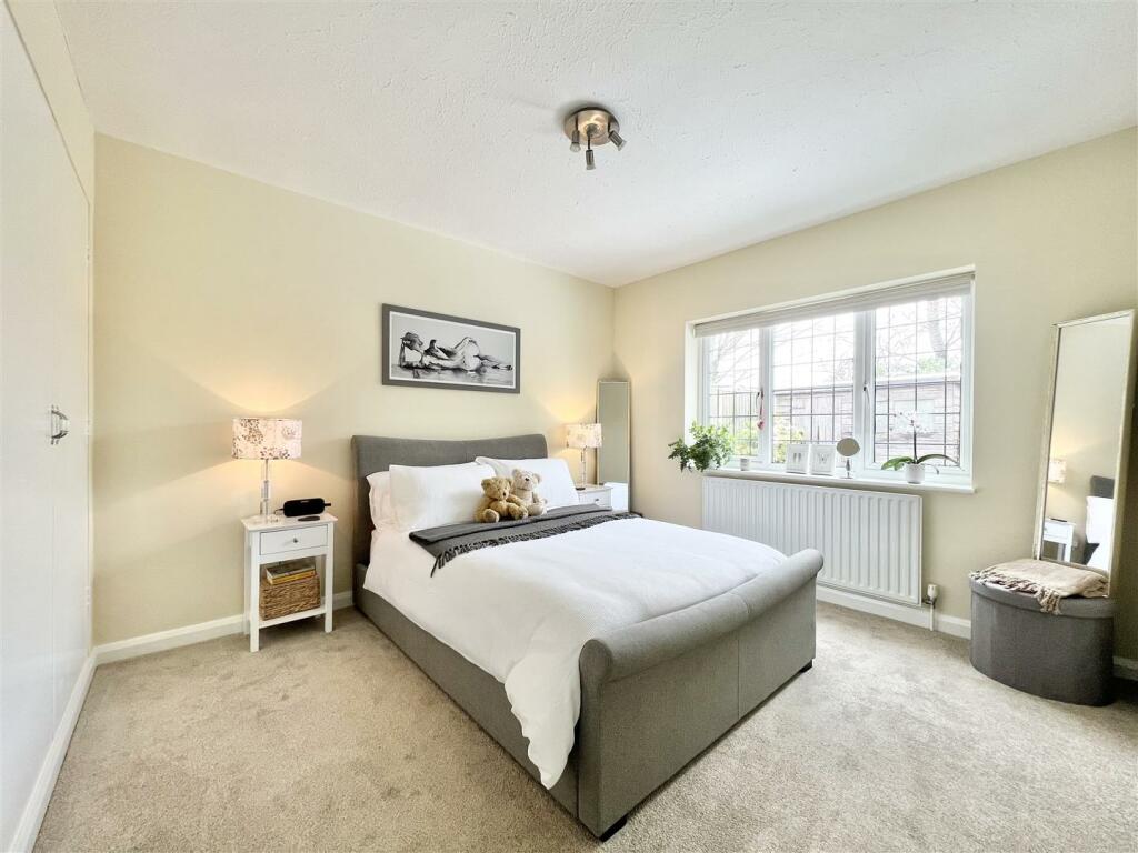 3 bedroom detached bungalow for sale in Kidderminster Road, Hagley