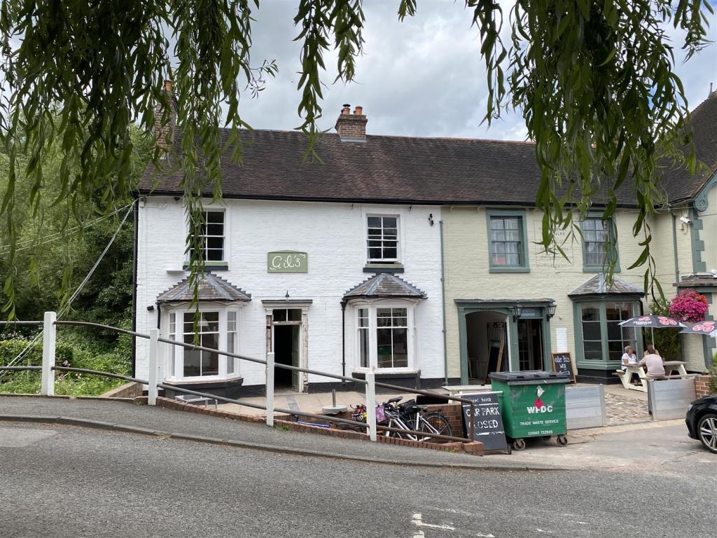 3 bedroom house for sale in Wolverley Village, Wolverley, Kidderminster