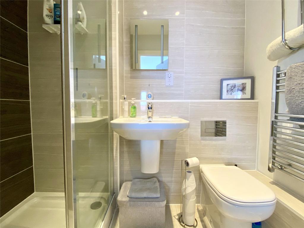 2 bedroom flat for sale in Camberley, GU15