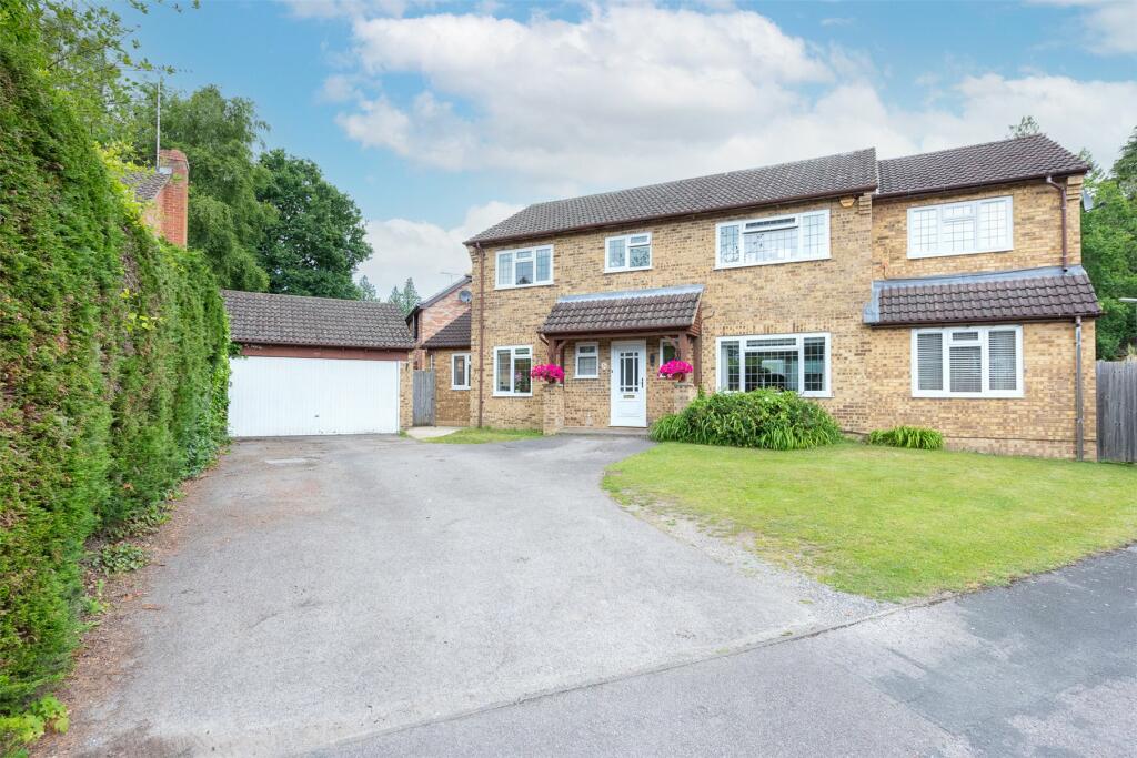 5 bedroom detached house for sale in Buttermere Drive, Camberley
