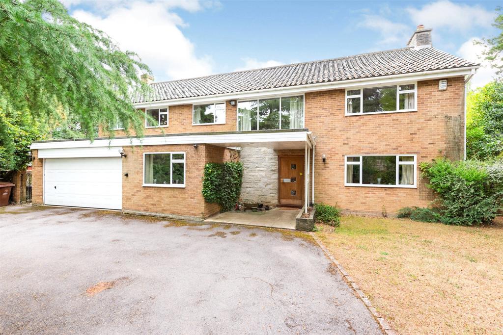 4 bedroom detached house for sale in Camberley, Surrey, GU15