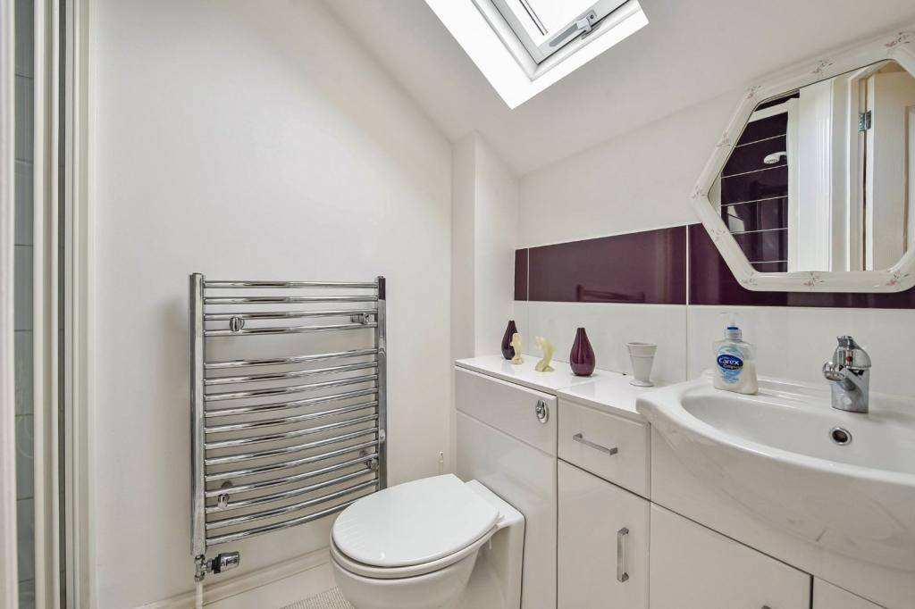 5 bedroom detached house for sale in Winchester Road, Four Marks, Alton