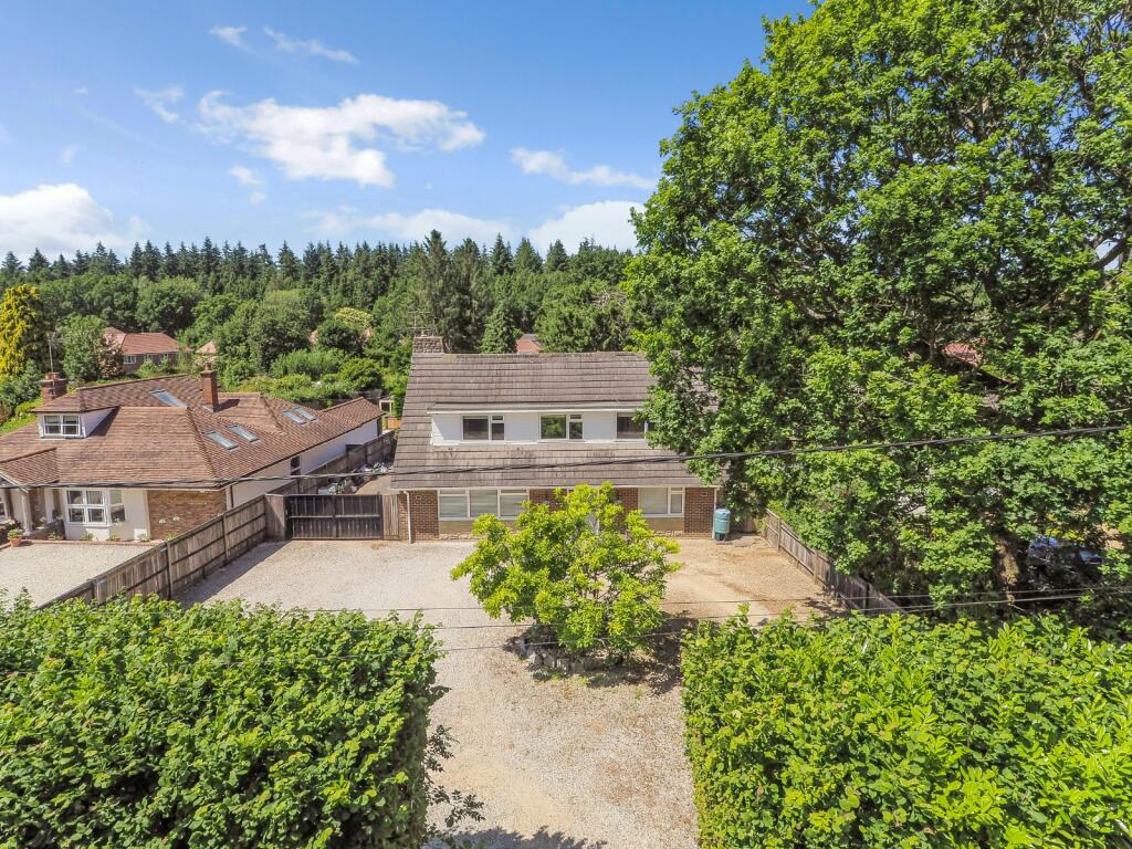 5 bedroom detached house for sale in The Shrave, Four Marks, Alton