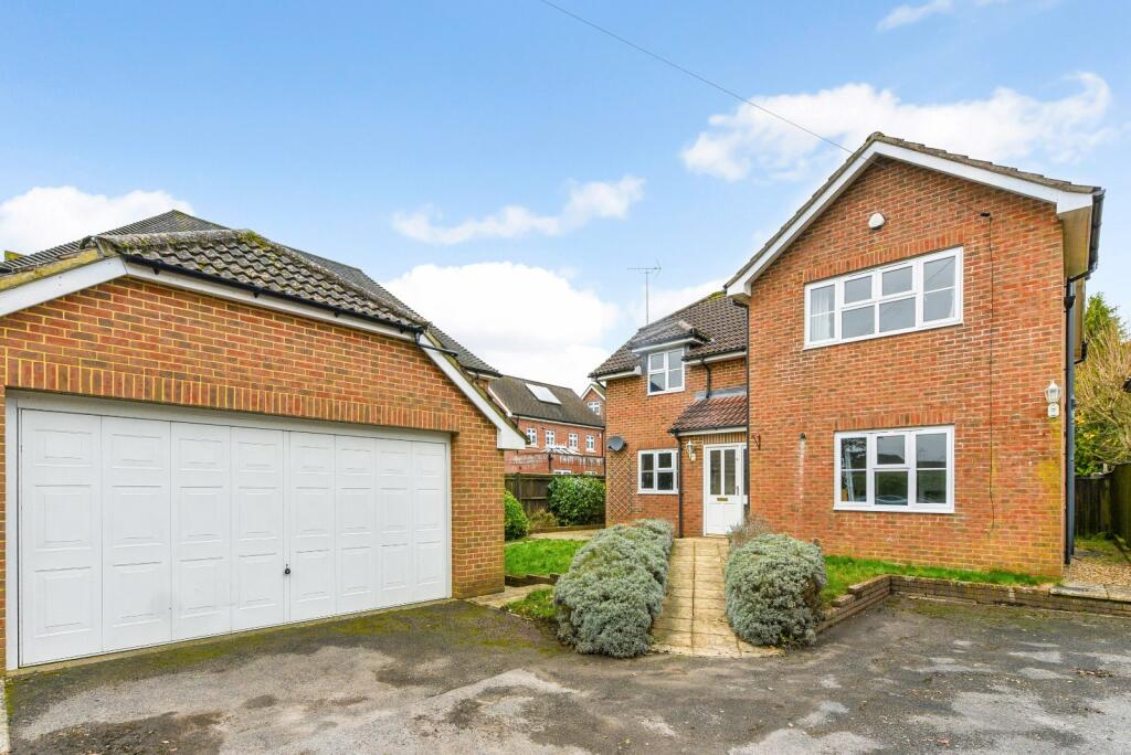 4 Bedroom Detached House For Sale In Winchester Road Four Marks Alton Hampshire Gu34