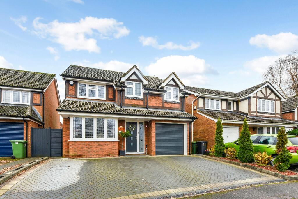 4 bedroom detached house for sale in Tawny Grove, Four Marks, Alton