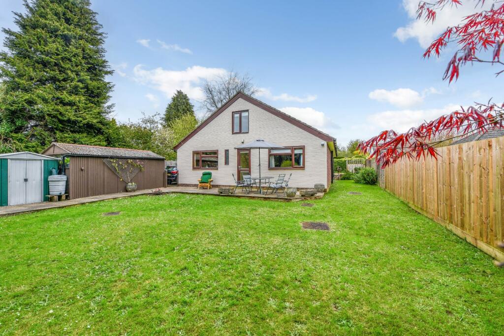 3 bedroom bungalow for sale in Bernard Avenue, Four Marks, Alton