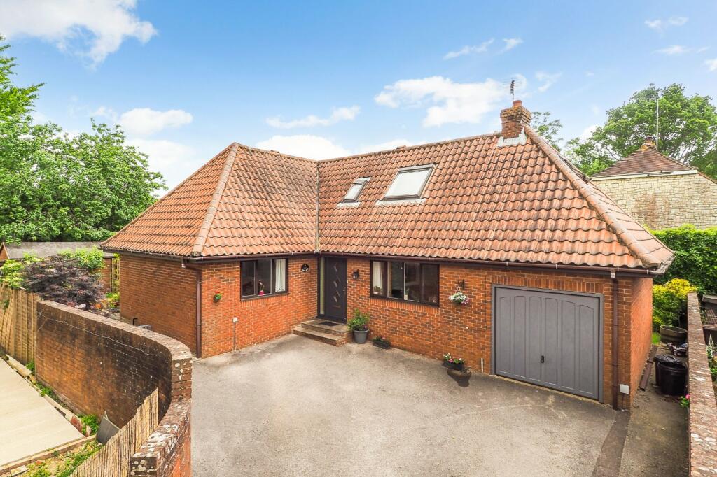 4 bedroom house for sale in Broadview Close, Binsted, Alton, Hampshire