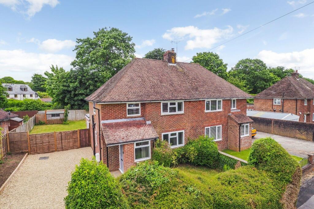 3 bedroom semidetached house for sale in Green Stile, Medstead, Alton