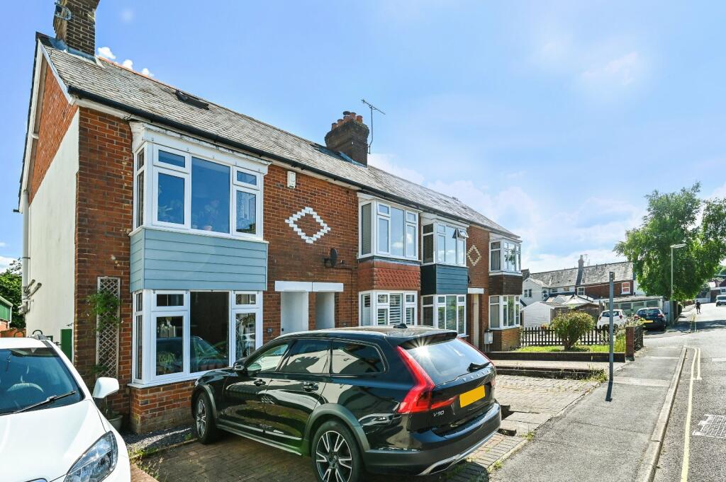 2 bedroom end of terrace house for sale in Ackender Road, Alton