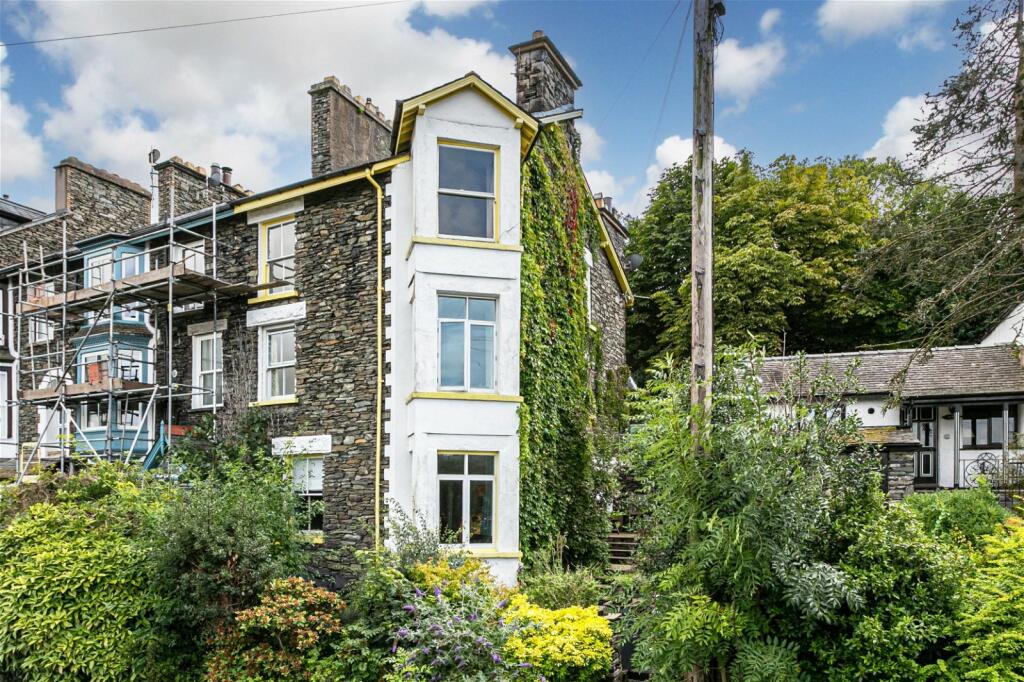 Main image of property: 145a Craig Walk, Bowness-on-Windermere, LA23 3AX