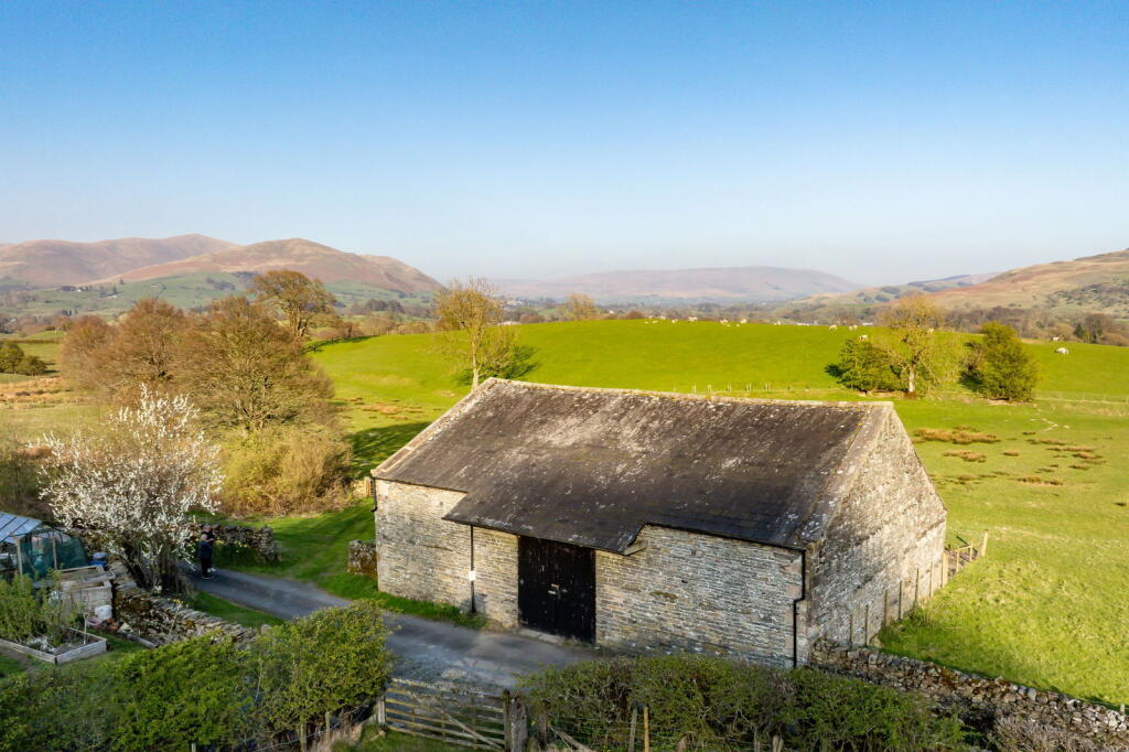 Main image of property: Walkers Barn, Grassrigg Lane, Killington, Sedbergh, Cumbria, LA10 5EW