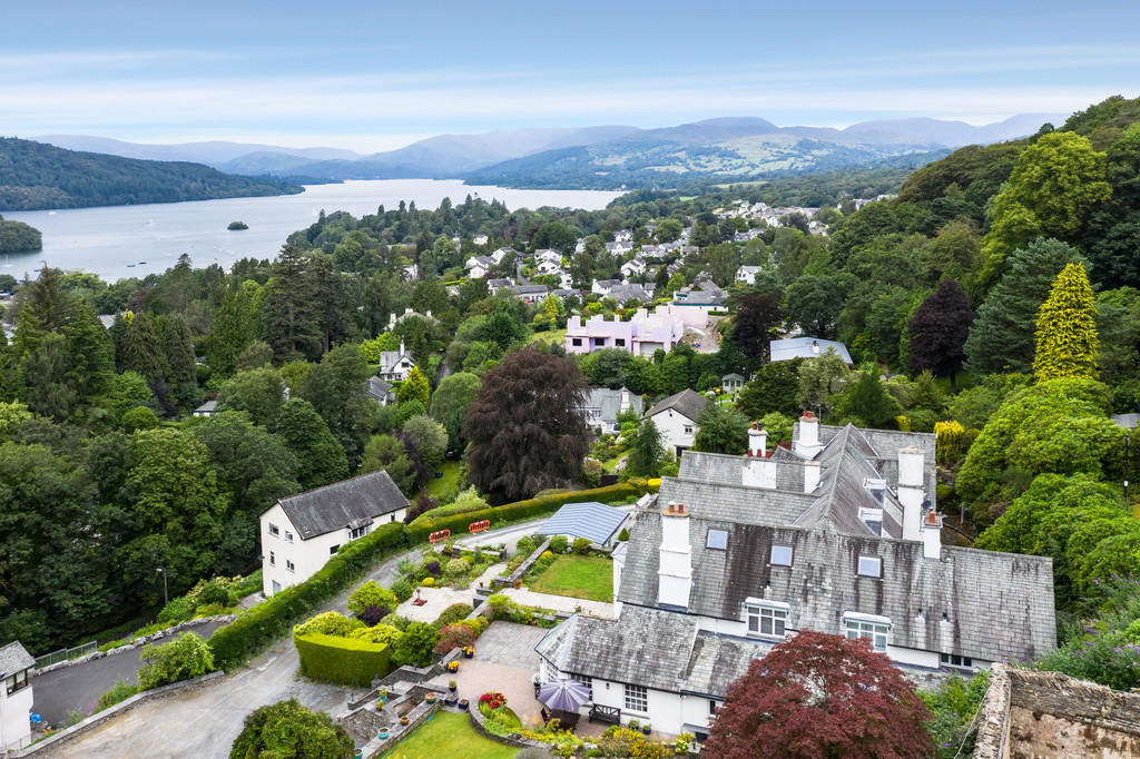 4 bedroom semidetached house for sale in South Fellside, Kendal Road