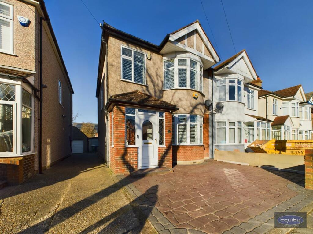 3 bedroom house for sale in Crombie Road , Sidcup, Kent, DA15
