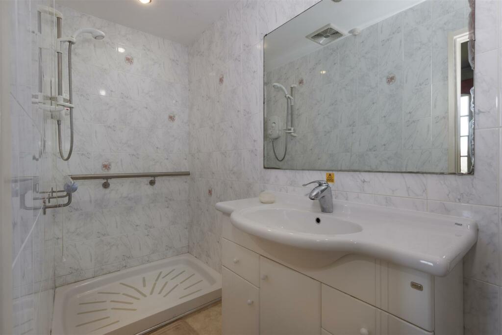 Additional property image - Banbury Road, Ladbroke, Southam