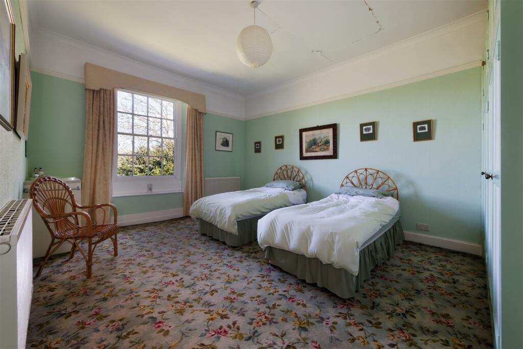 Additional property image - Banbury Road, Ladbroke, Southam