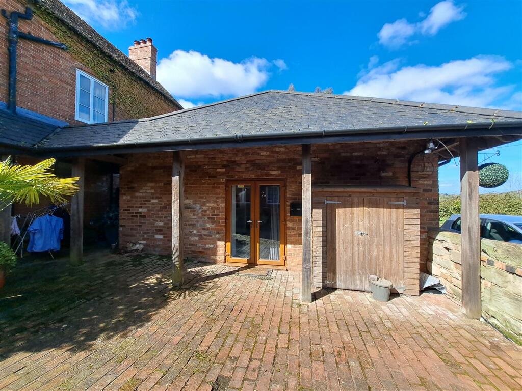 Office for rent in Old Milverton, Leamington Spa, CV32