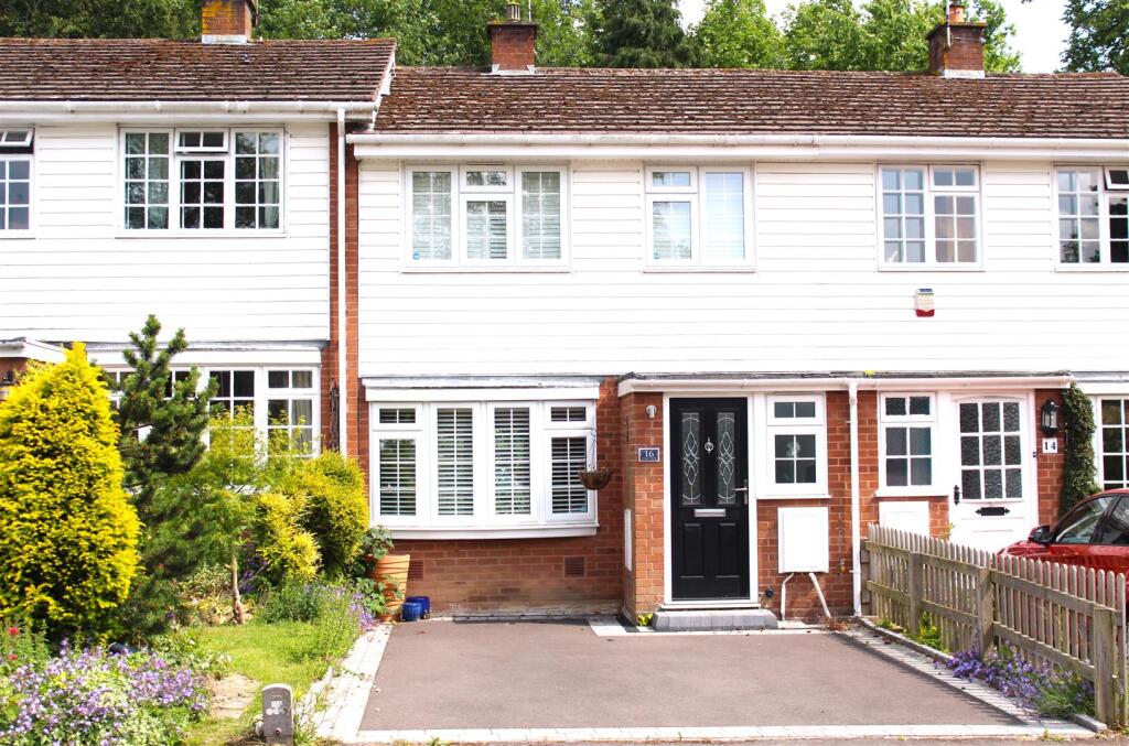 Main image of property: Stuart Close, Warwick