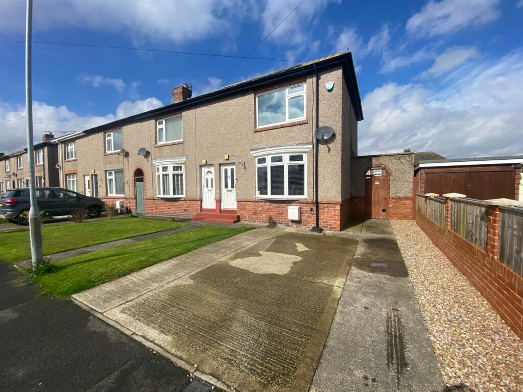 2 bedroom end of terrace house for sale in Hartley Square, Seaton Sluice, Whitley Bay, NE26