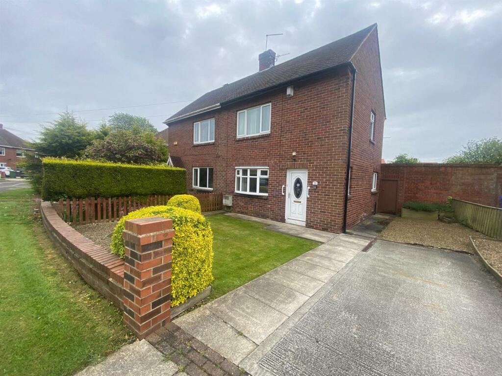 2 bedroom semidetached house for sale in Deneside, Seghill, Cramlington, NE23
