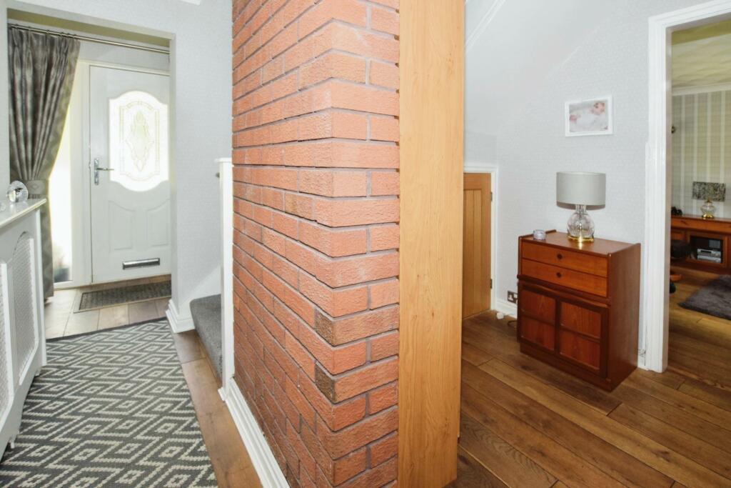 Additional property image - Dibbinview Grove, Spital