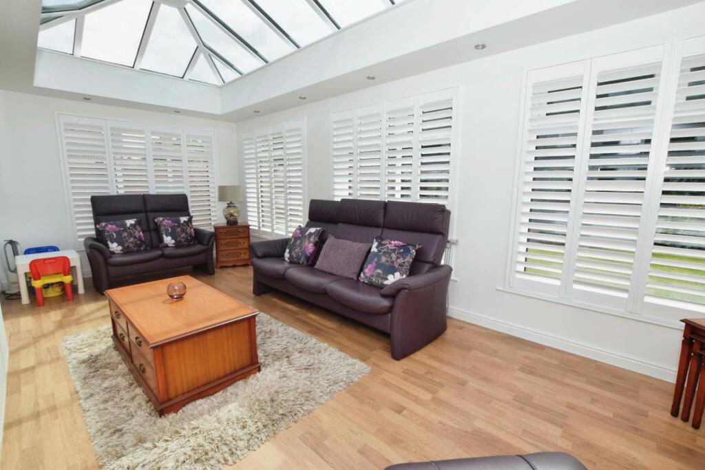 Additional property image - Dibbinview Grove, Spital