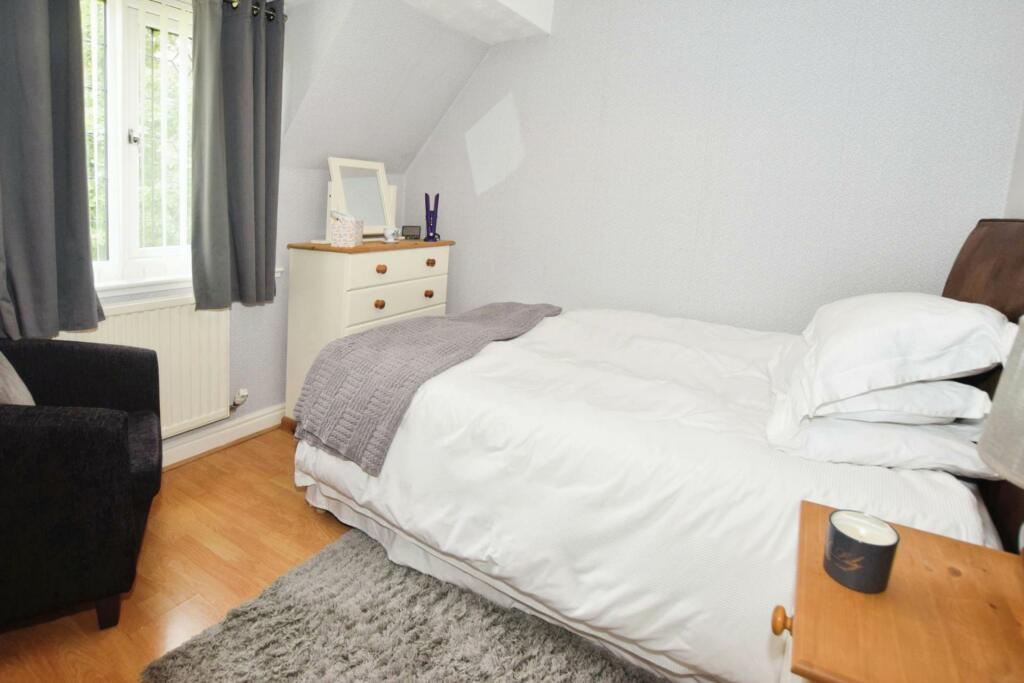 Additional property image - Dibbinview Grove, Spital