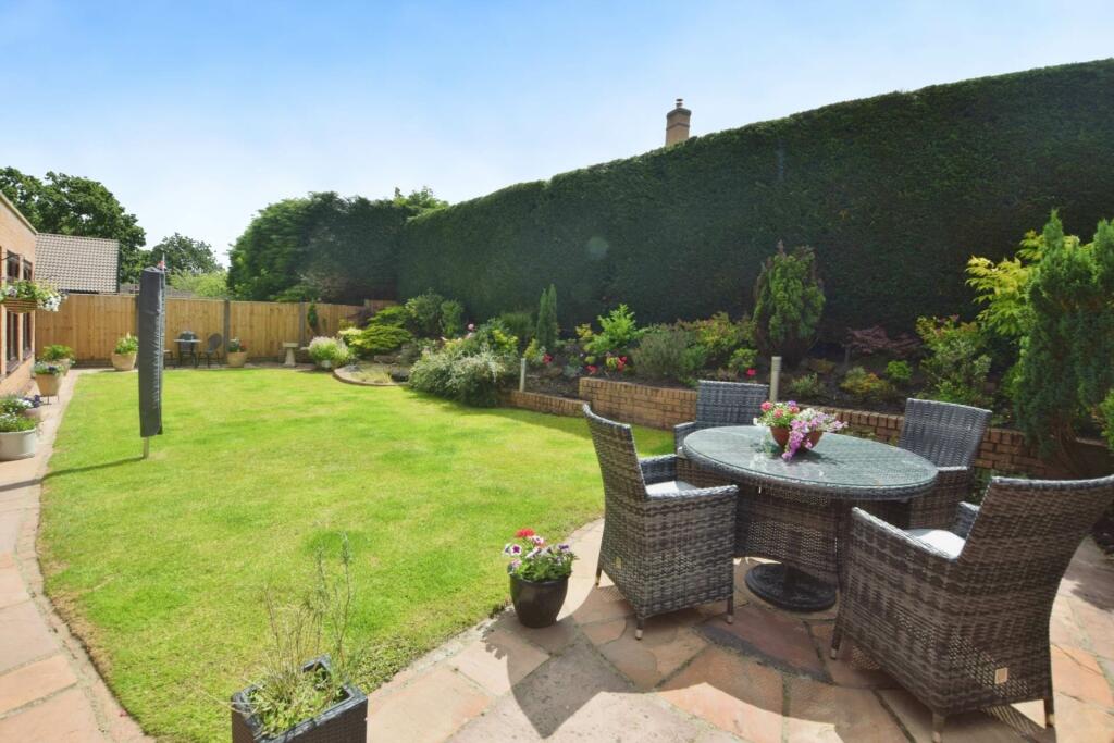Additional property image - Dibbinview Grove, Spital