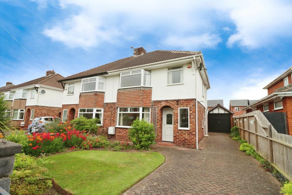 3 bedroom semidetached house for rent in Dawpool Drive, Bromborough, CH62