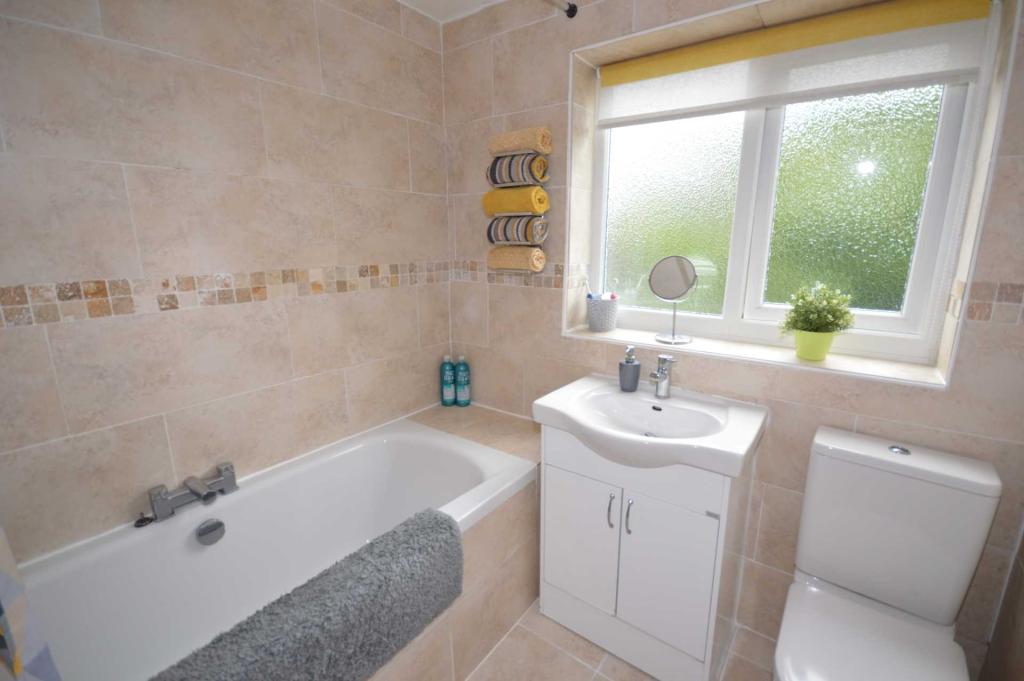 3 bedroom semi-detached house for sale in Prenton Dell Road, Prenton, CH43