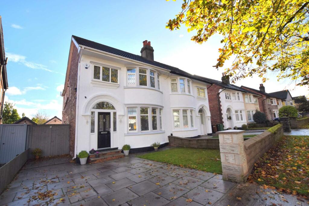 3 bedroom semidetached house for sale in Kings Lane, Bebington, CH63