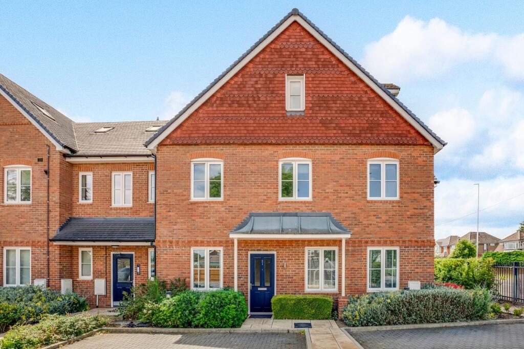 Main image of property: Amersham Road, Hazlemere, HP15
