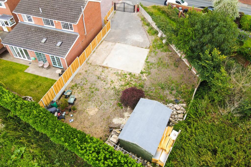 Main image of property: Wakefield, WF3