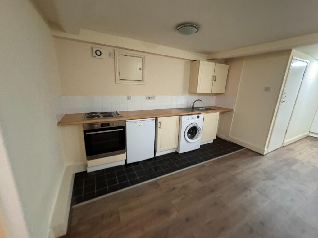 Main image of property: High Road, Woodford Green, Essex, IG8