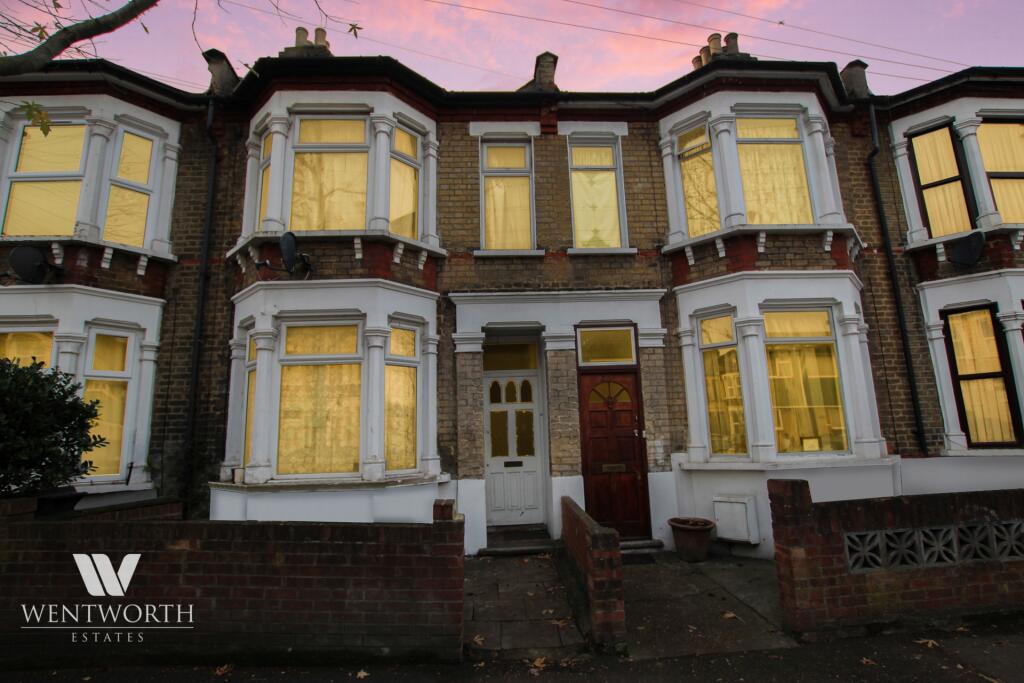 1 bedroom flat for sale in Road, Walthamstow, E17