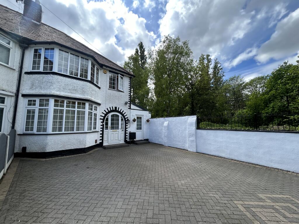 Main image of property: Oxley Links Road, WOLVERHAMPTON