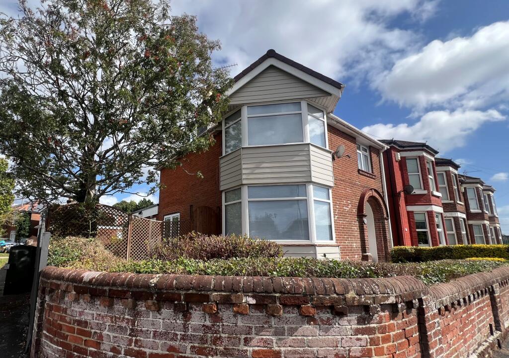 Main image of property: Commercial Road, Totton