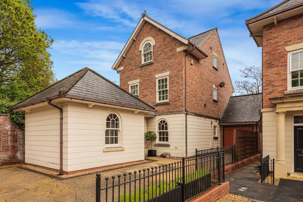 Main image of property: Abbeycroft Close, Astley, Tyldesley