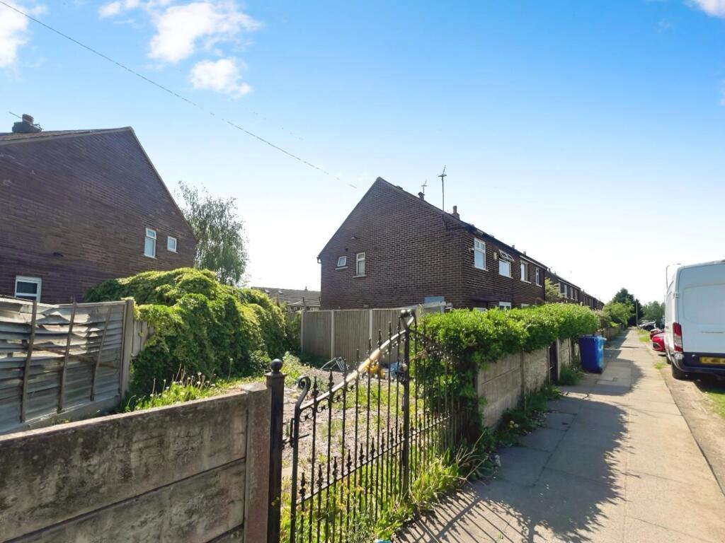 Main image of property: Queensway, Leigh