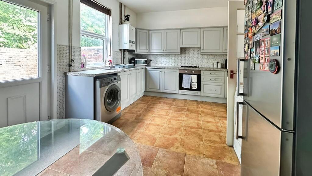 Main image of property: Nel Pan Lane, Leigh
