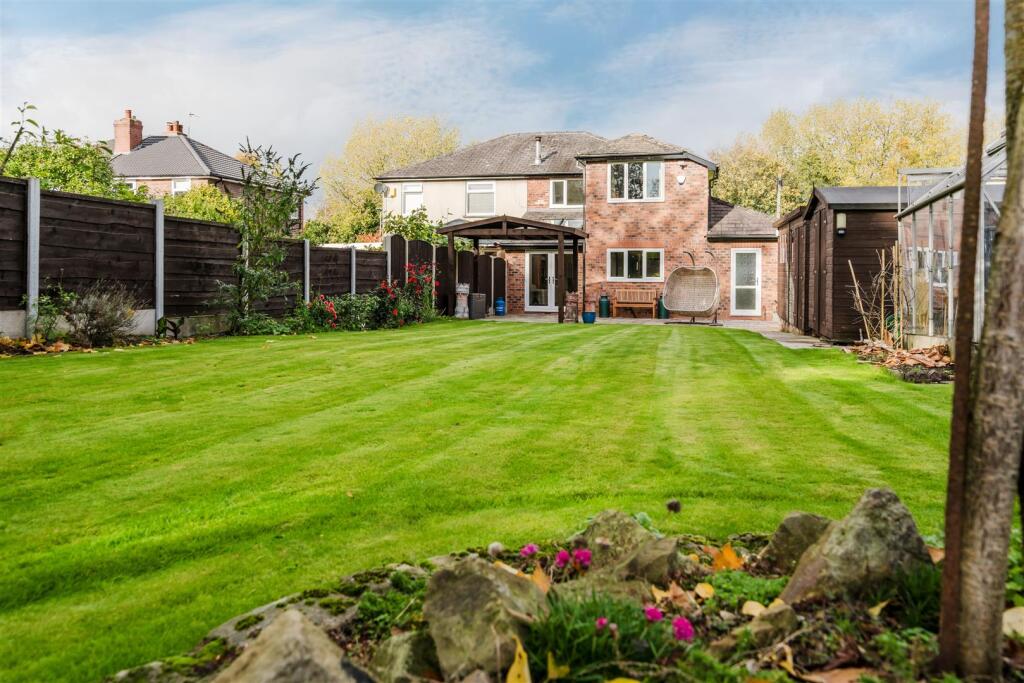 Main image of property: Sandersons Croft, Leigh