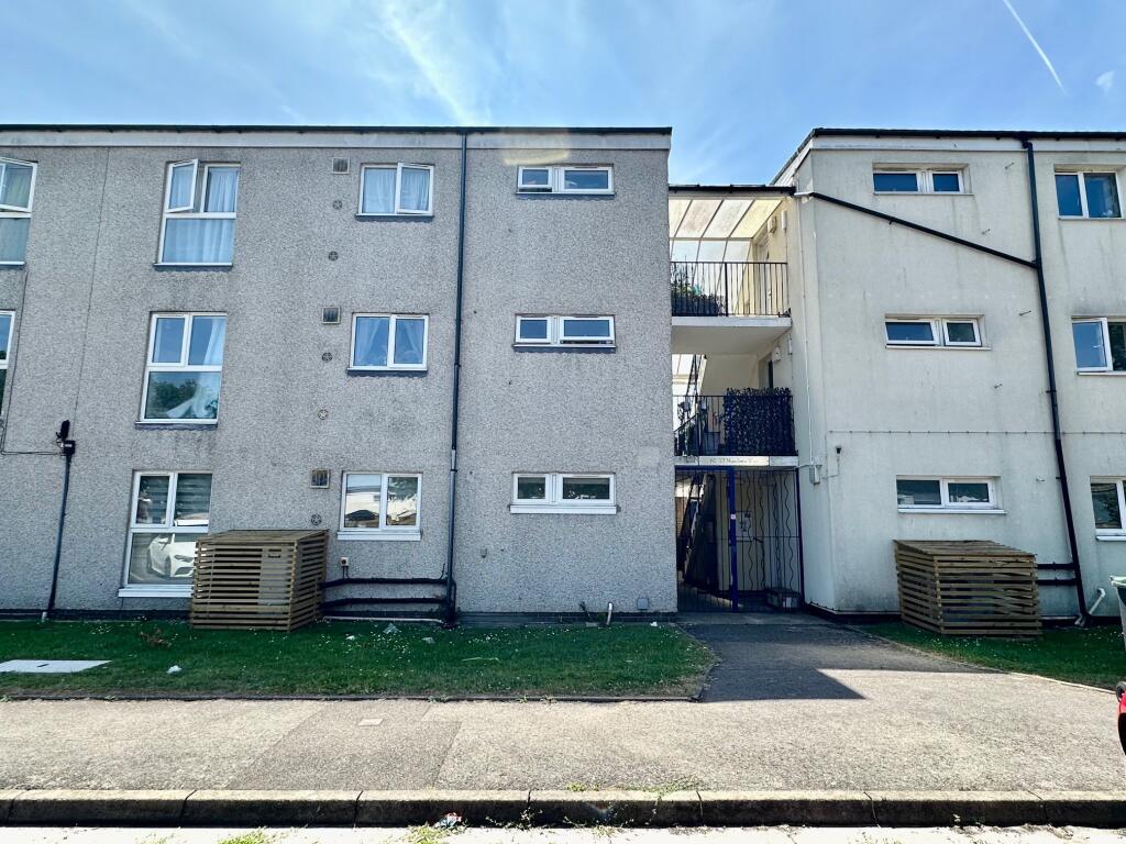 Main image of property: Mandarin Way, Gosport