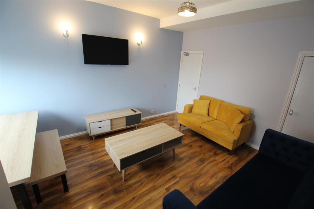 Main image of property: Hartley Grove, Woodhouse, Leeds, LS6 2LD