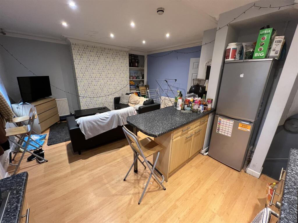 Main image of property: Granby Terrace, Headingley, Leeds, LS6 3BB